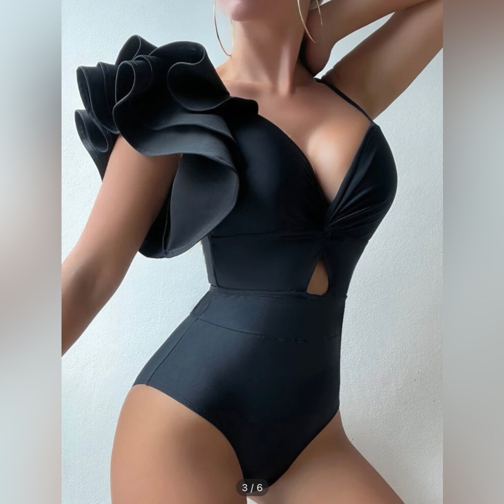 Elegant One-Shoulder Ruffle Swimsuit ๐โโ๏ธ โ๏ธ ๐ - Picture 3 of 6